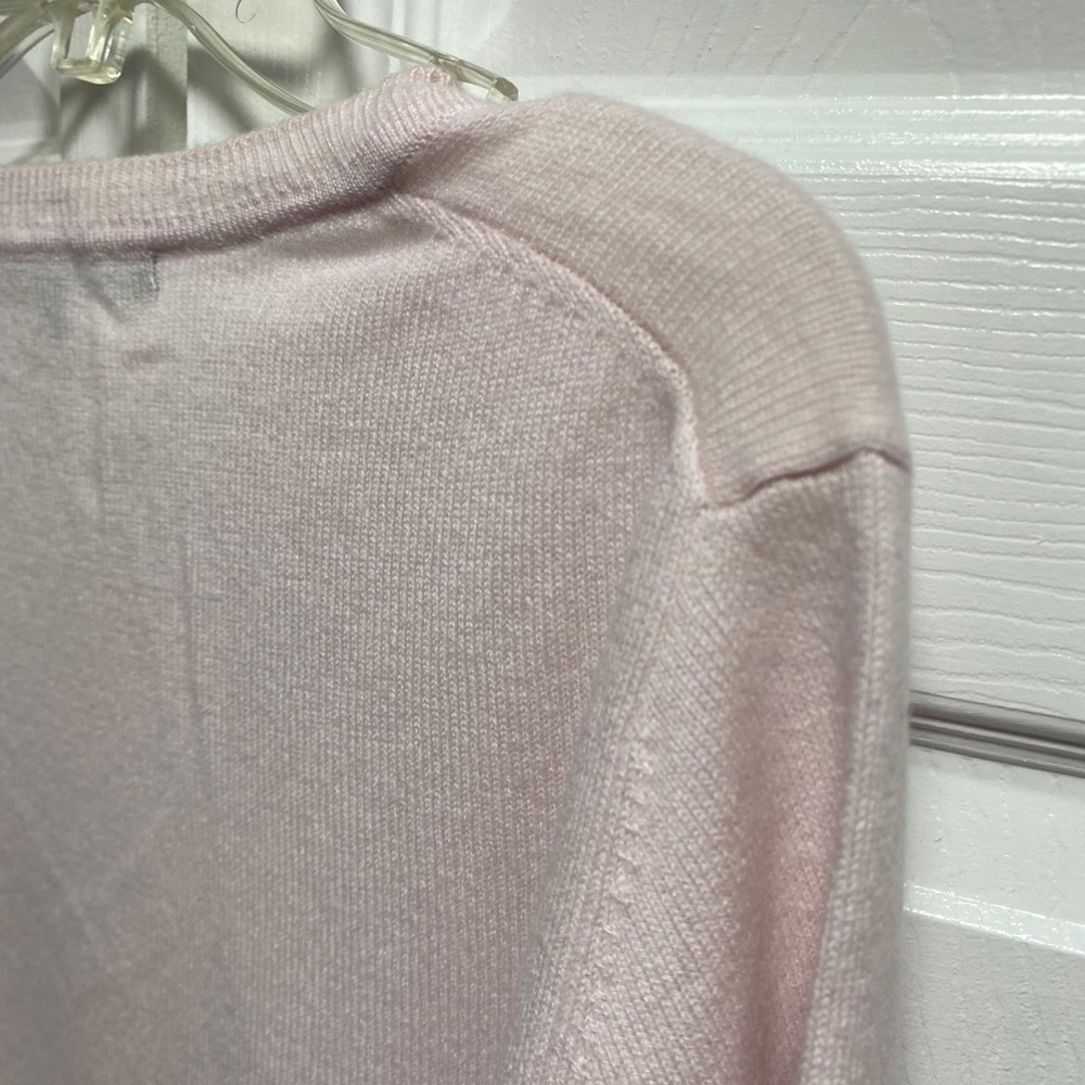 QUINCE women’s Mongolian Cashmere V- Neck Sweater in Minimal Pink M - Picture 4 of 13
